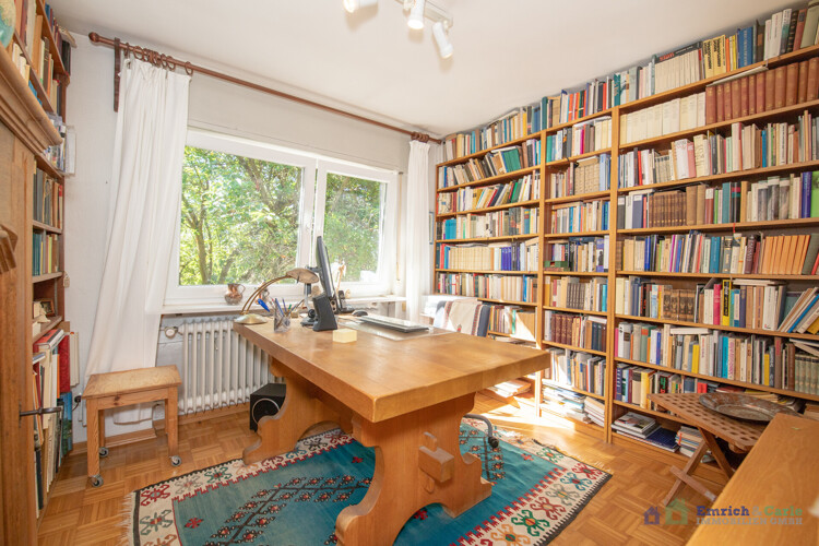 OG - Arbeits- oder Kinderzimmer