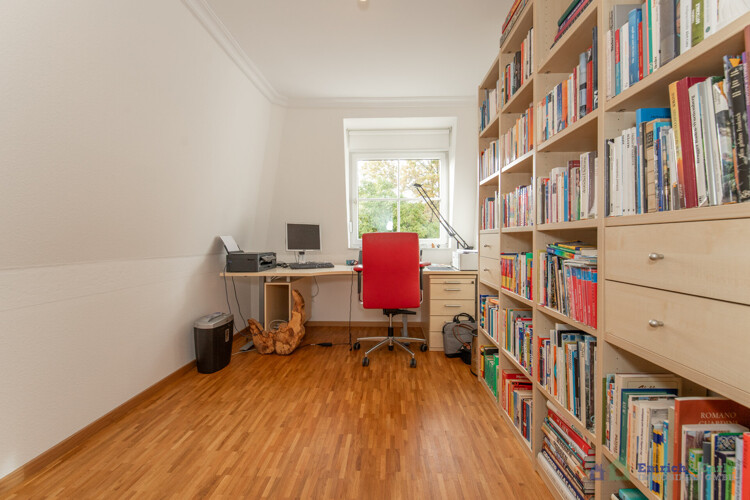 OG: Kinderzimmer / Arbeitszimmer