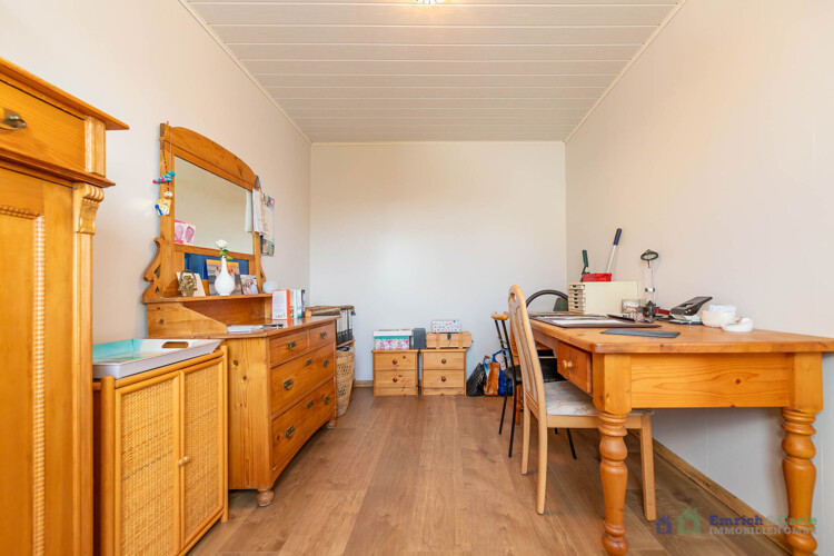 Hauptgebäude EG Arbeitszimmer