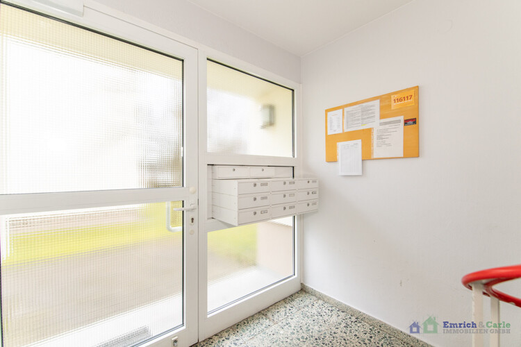 Treppenhaus / Hauszugang