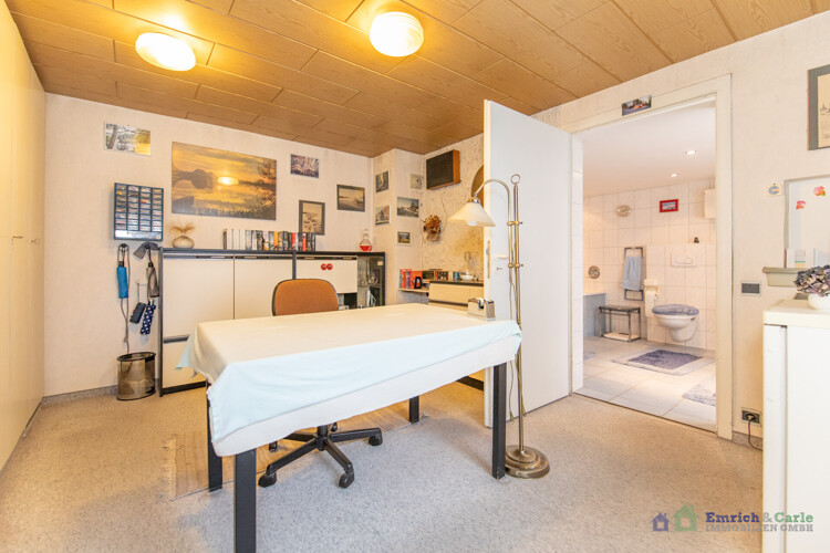 OG: Schlafzimmer / Büro