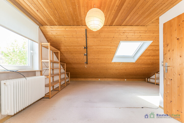 Dachboden (wohnlich ausgebaute Nutzfläche)