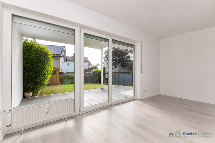Wohnzimmer + Terrasse