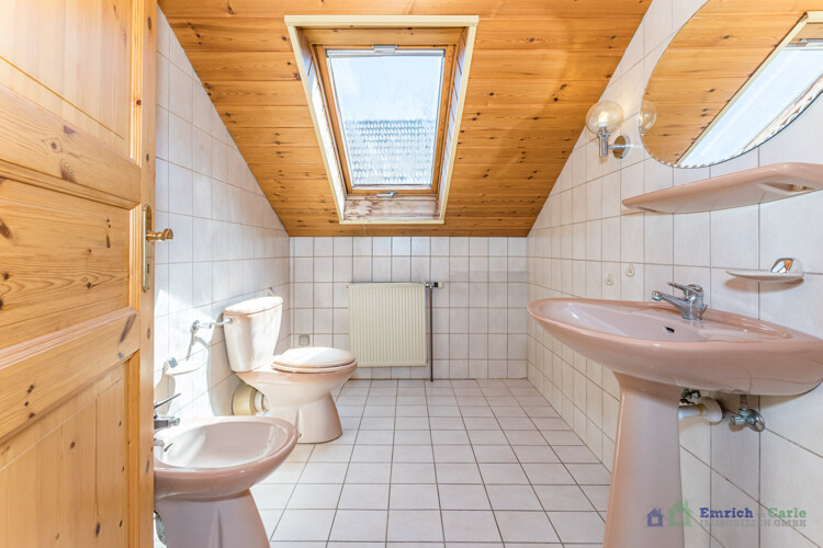 Badezimmer DG