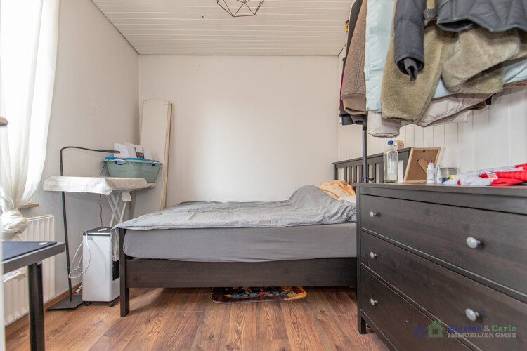 OG: Büro/Gästezimmer