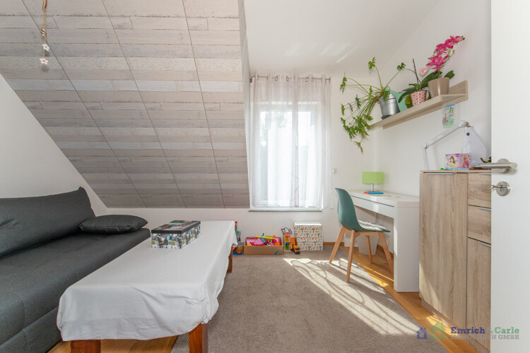 Elternschlafzimmer DG