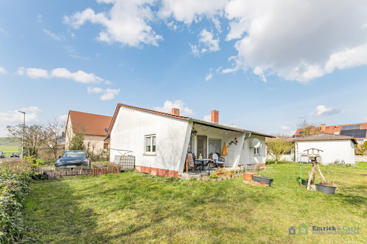 Hausansicht/Garten