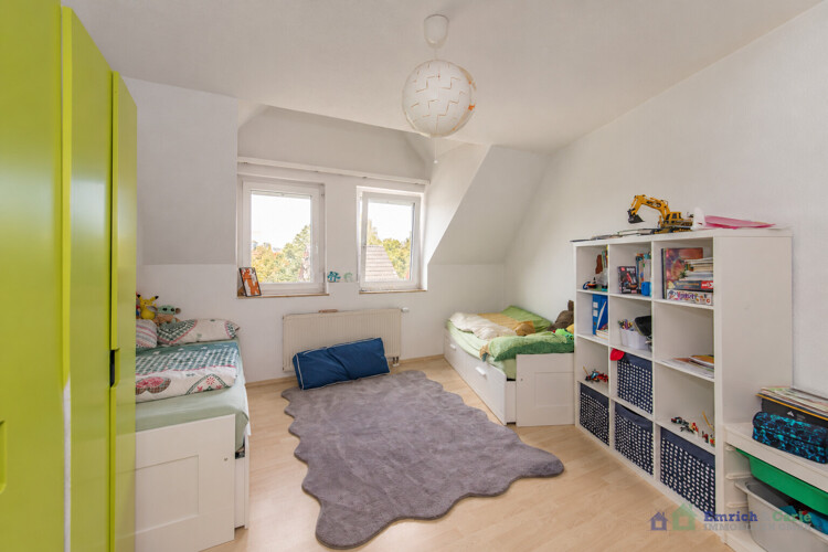 Großes Schlafzimmer