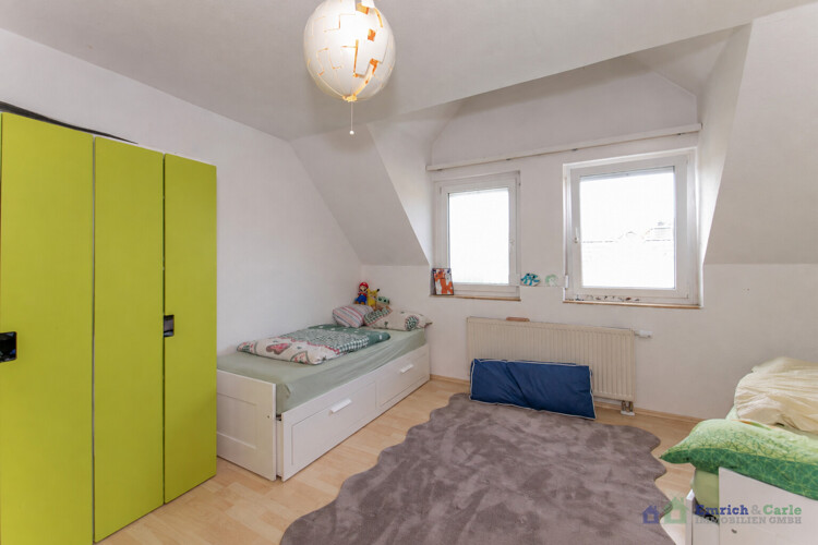 Großes Schlafzimmer