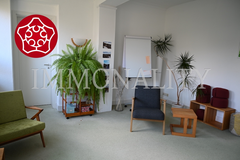 Therapie 1 mit angrenzendem Büro
