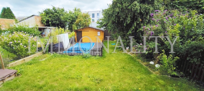 Garten mit Pool