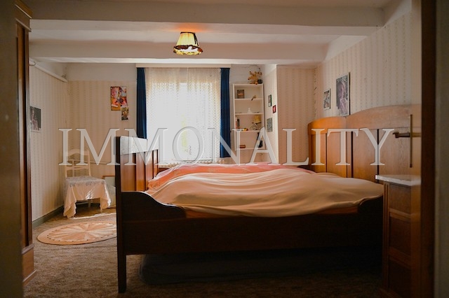 Schlafzimmer 5, Fenster
