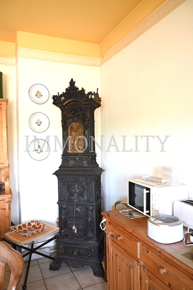 1. OG Wohnen Antiker Ofen