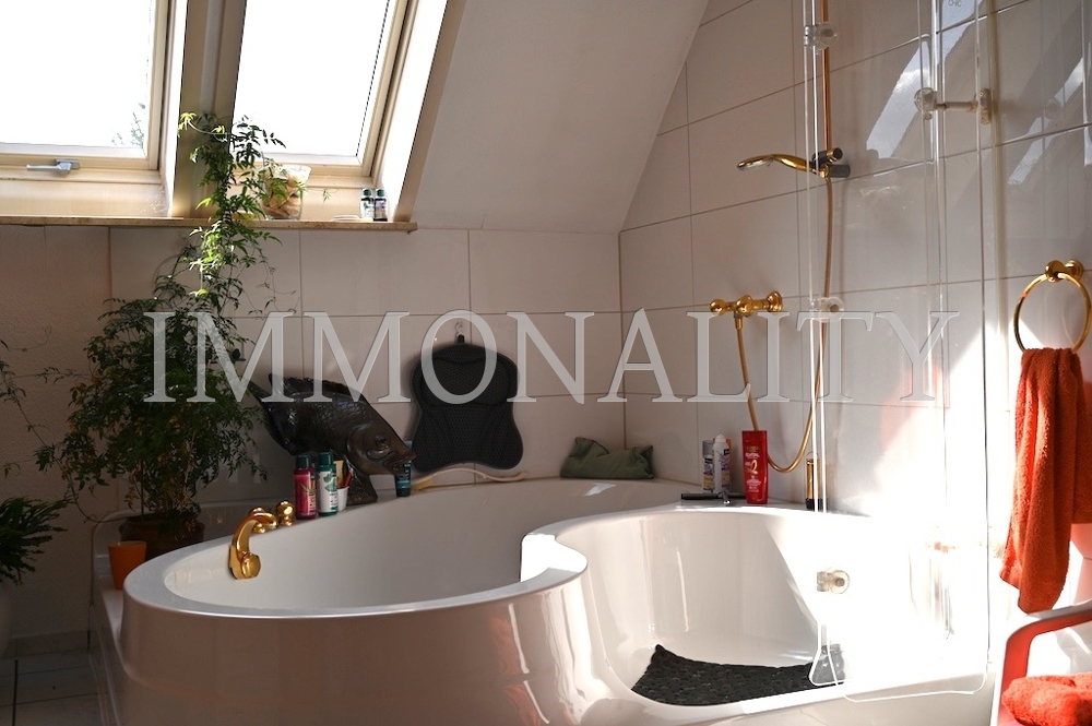 1. OG wohnen Dusche+Wanne