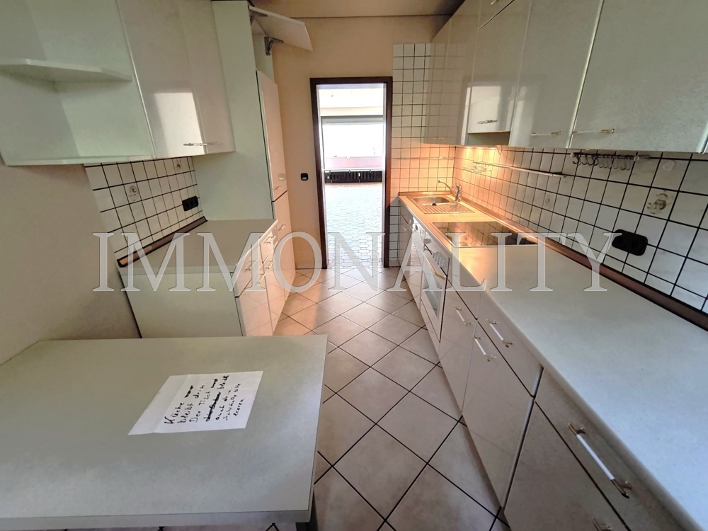 Küche, Blick zum Wohnzimmer