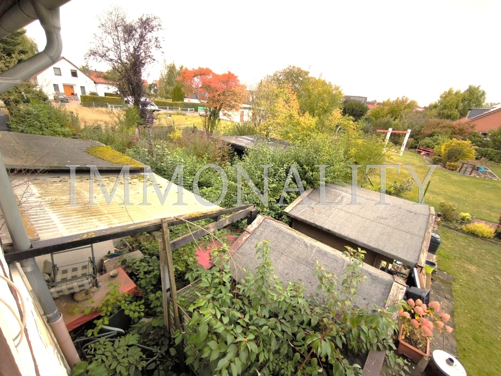 Terrasse mit Grundtück