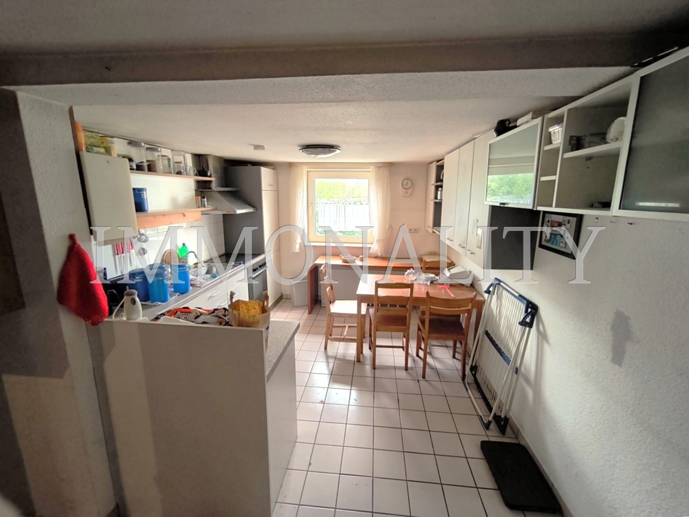 Küche mit Essbereich