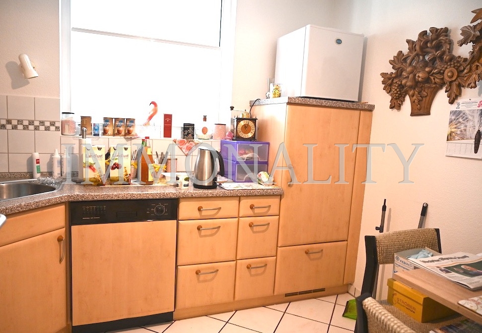 Küchenzeile + Sitzplatz