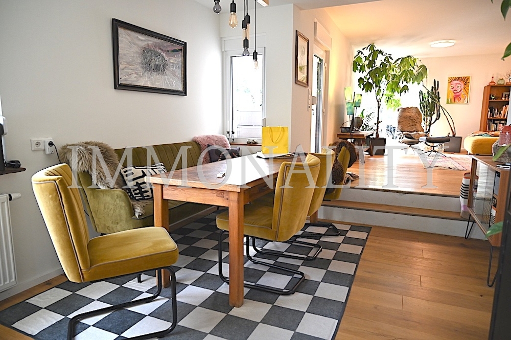 Blick ins Wohnzimmer