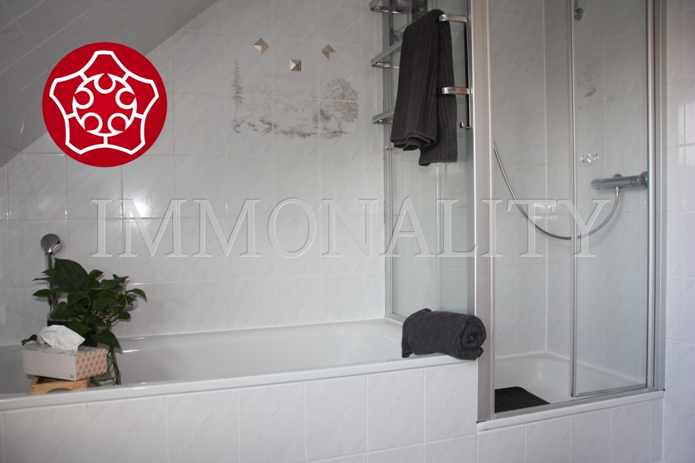 Dusche + Wanne