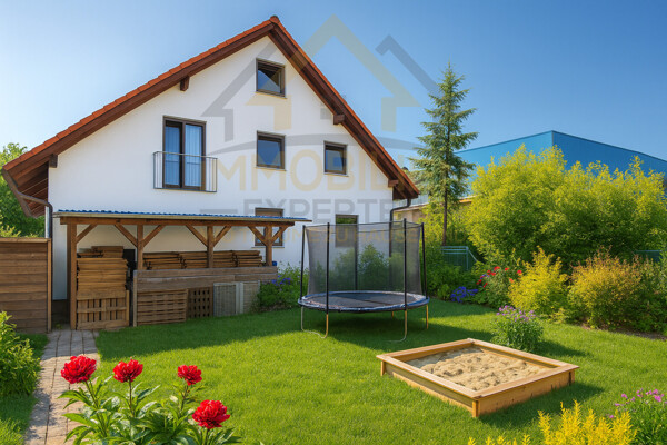 Spielwiese zwischen den Gebäuden