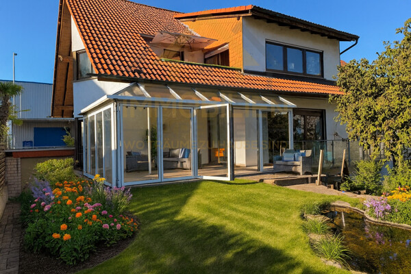 Gartenansicht zum Wintergarten