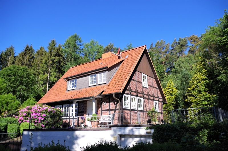 Für Liebhaber: Fachwerkhaus auf Traumgrundstück mit Baupotenzial