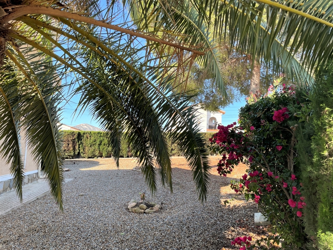 Villa mit 3 Einheiten und Pool – 14