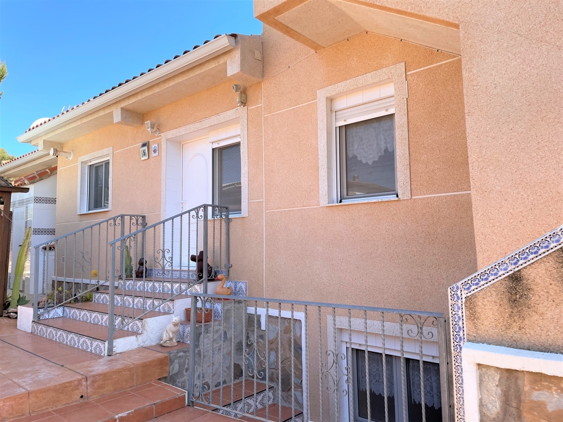 Villa mit 3 Einheiten und Pool – 15