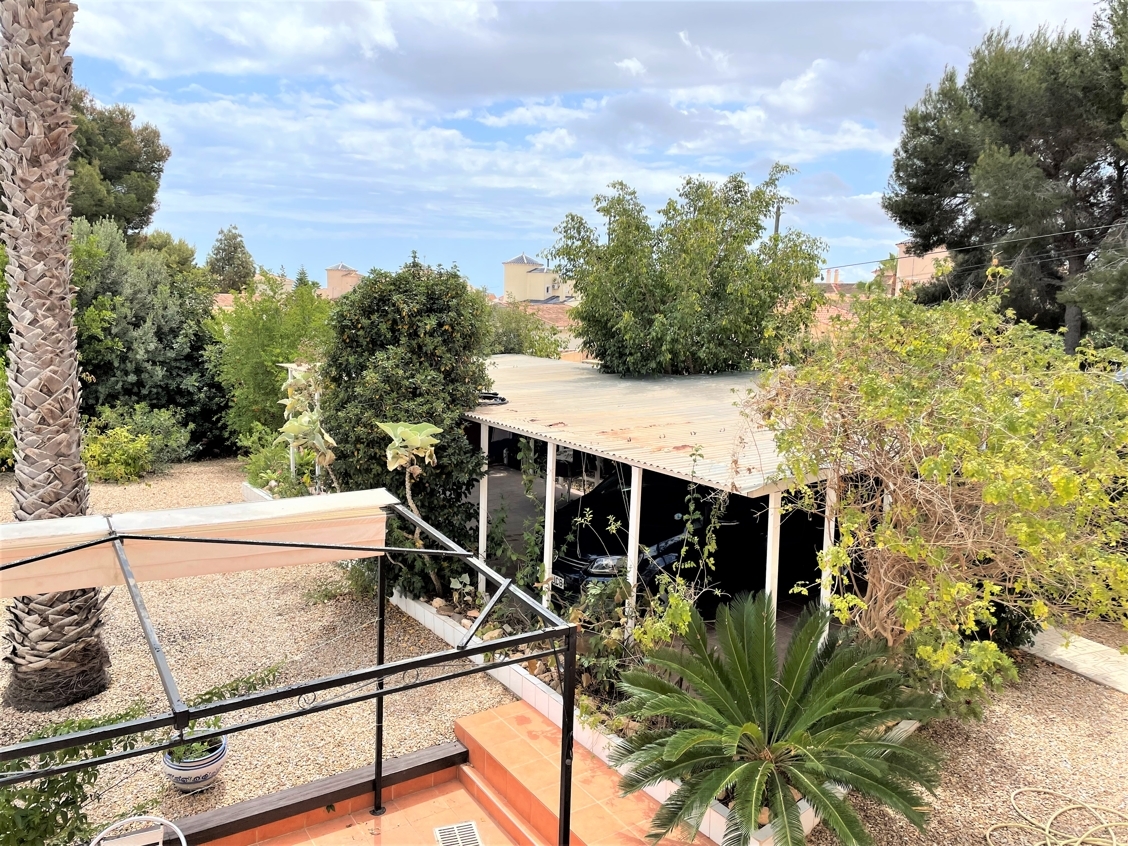 Villa mit 3 Einheiten und Pool – 13
