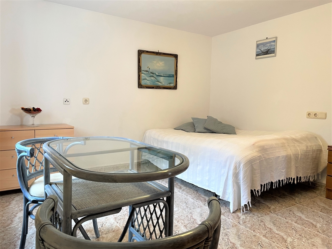 Villa mit 3 Einheiten und Pool – 46