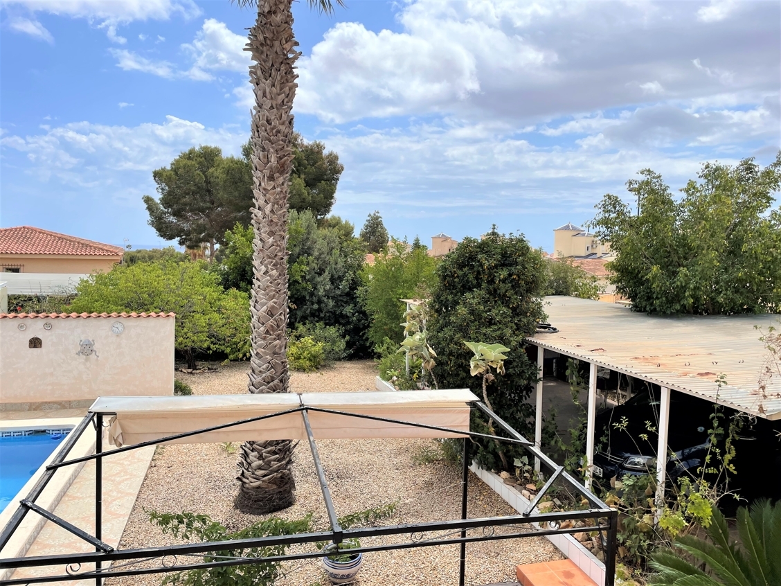 Villa mit 3 Einheiten und Pool – 12