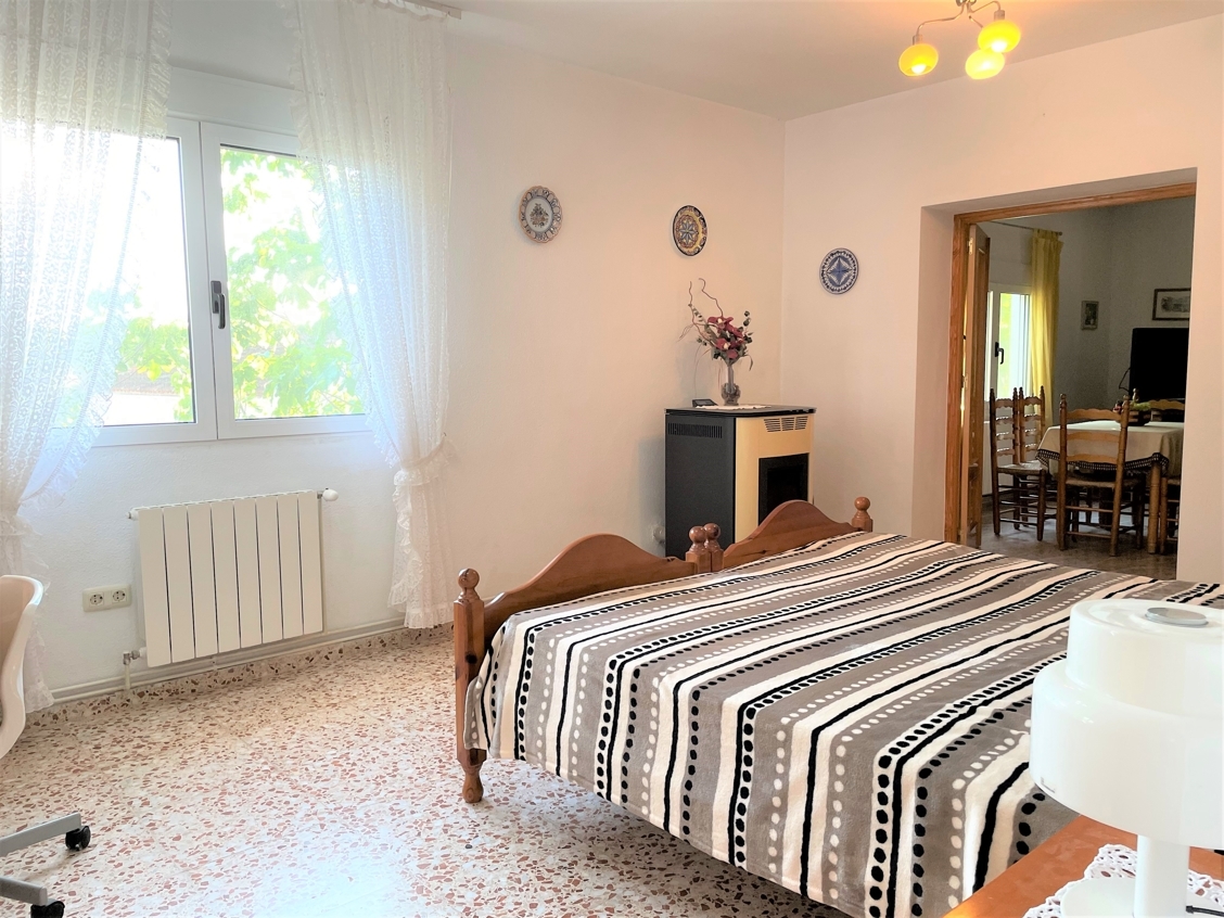 Villa mit 3 Einheiten und Pool – 28