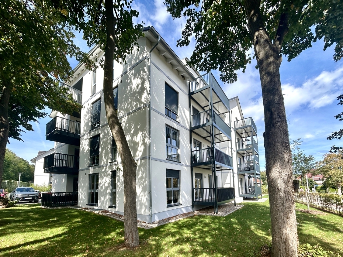 800 m zum Strand - Ferienwohnungen in Kölpinsee / Usedom – Hausansicht 5 - Haus 1