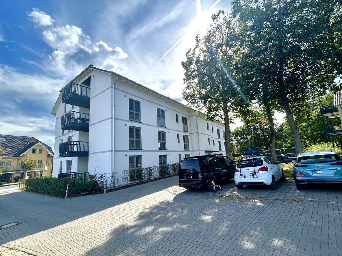 800 m zum Strand - Ferienwohnungen in Kölpinsee / Usedom – Hausansicht 3 - Haus 1