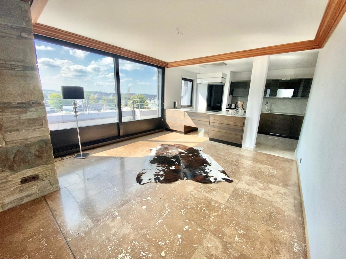 Küchenblock mit Esszimmer