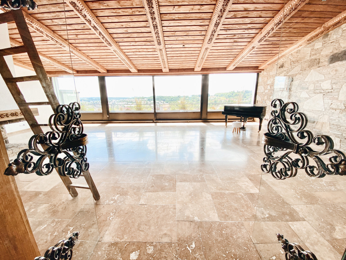 Wohnzimmer nach Zugang Penthouse