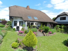 Einfamilienhaus mit Garten