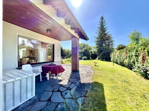 überdachte Terrasse