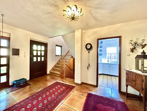 Eingansbereich mit Zugang zur Küche EG