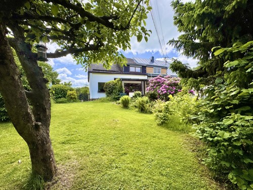 Rückansicht + Garten