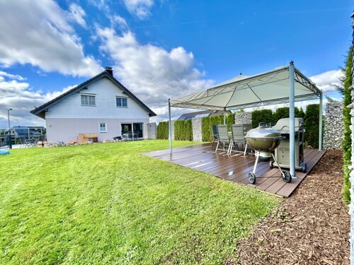 Gründstück mit Grillplatz