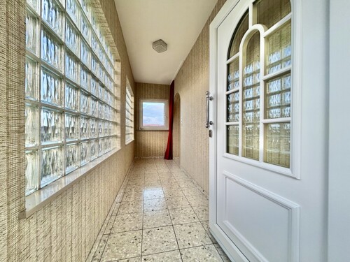 Windfang mit Eingang