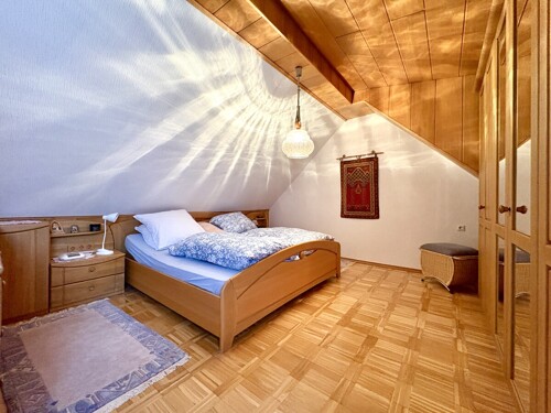 Schlafzimmer DG