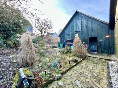 Scheune mit Garten