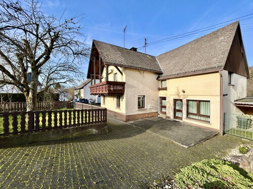 Eingang mit direkter Parkmöglichkeit