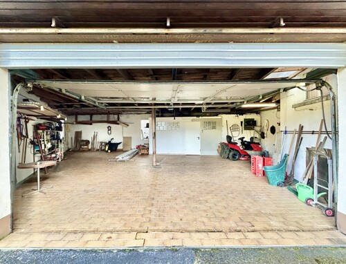 Geräumige Garage