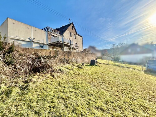 Rückansicht und Garten