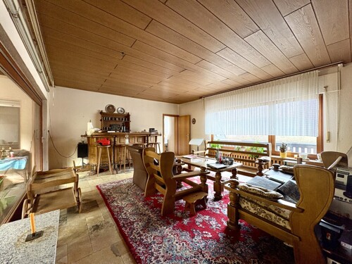 Wohnbereich mit Bar OG