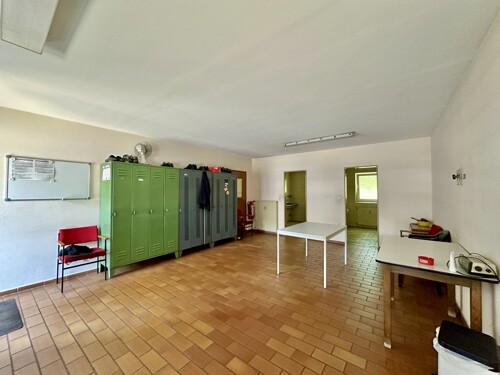 Pausenraum + Sanitäranlagen